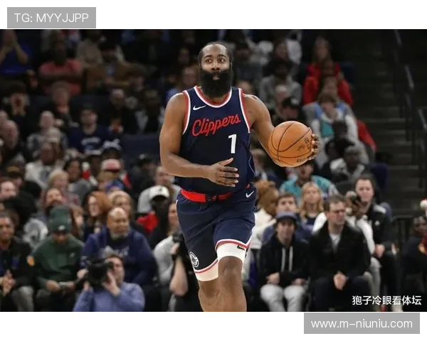 莱昂纳德持续伤缺,哈登带病出战难阻快船连败 莱昂纳德持续伤缺,哈登带病出战难阻快船连败